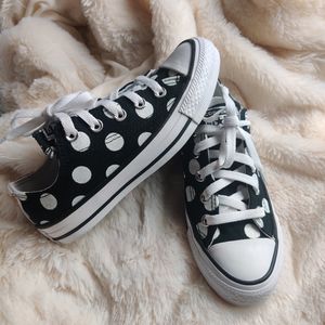 gray polka dot converse